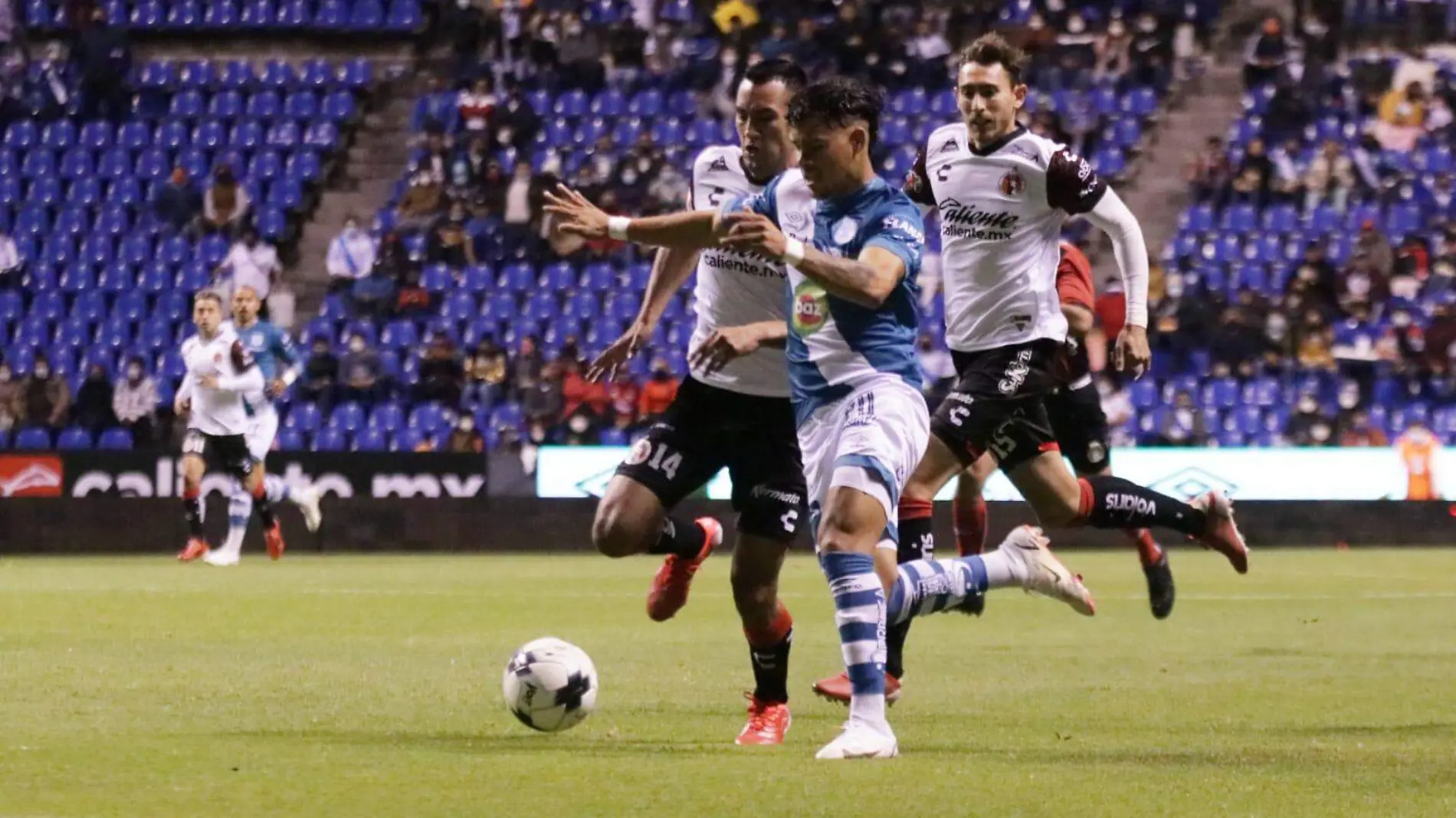 Tijuana se siente perjudicado por arbitraje tras derrota ante Puebla